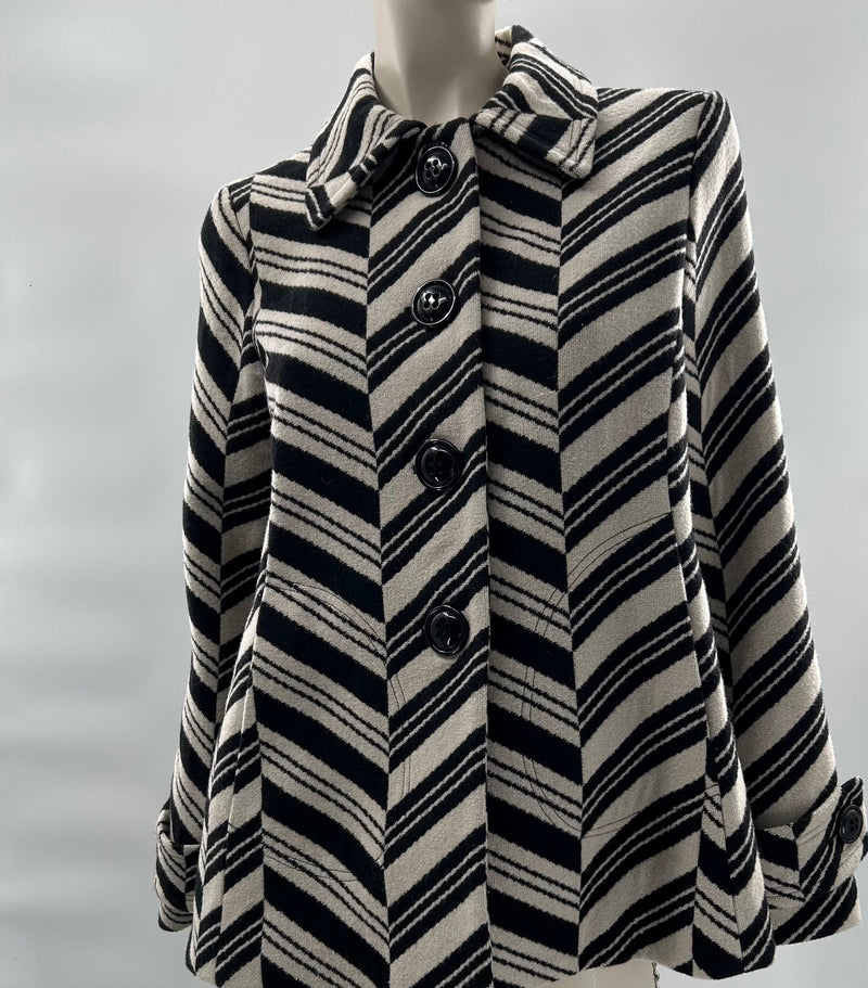Fashionista Black/Gray Swing Coat