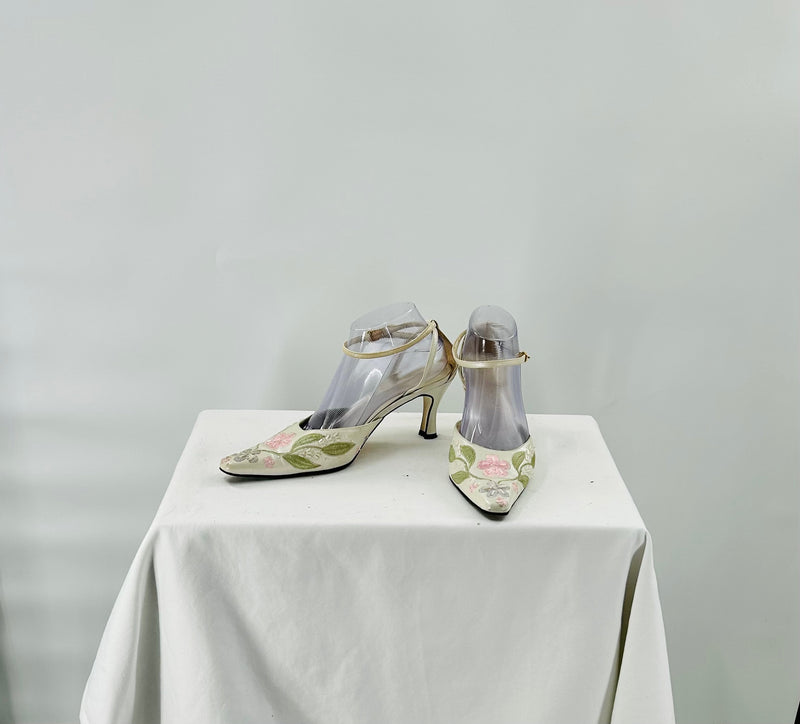 J Renee Size 9M Pumps