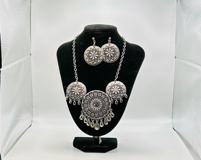 Jewelry Set- Silver Medallion Necklace & Earrings